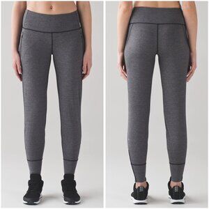 Lululemon Fresh Tracks Pant Jogger Leggings II in Heathered Black Size 4